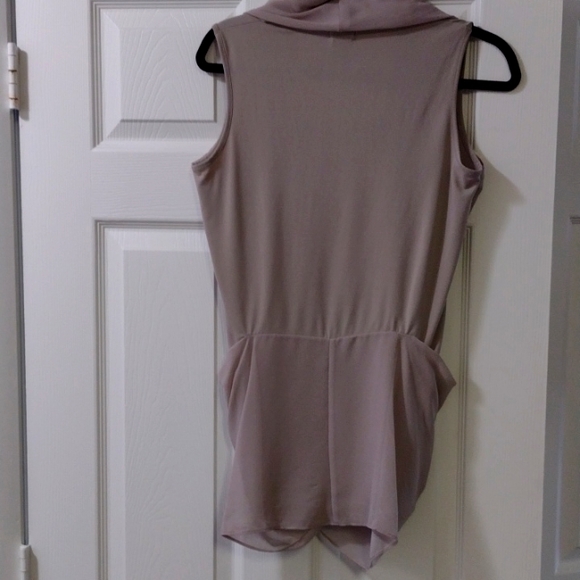 Beautiful Spring Blouse - Picture 2 of 2